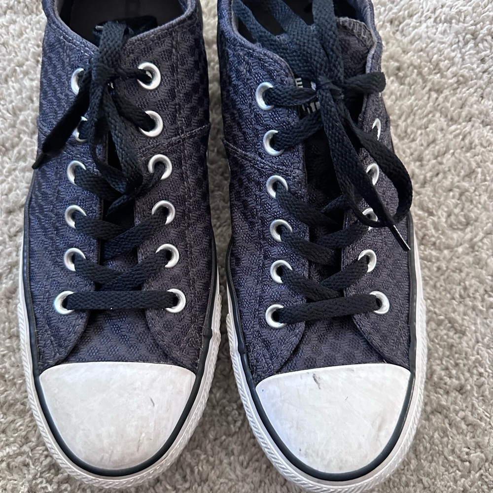 Converse Women’s Chuck Taylor Sneakers